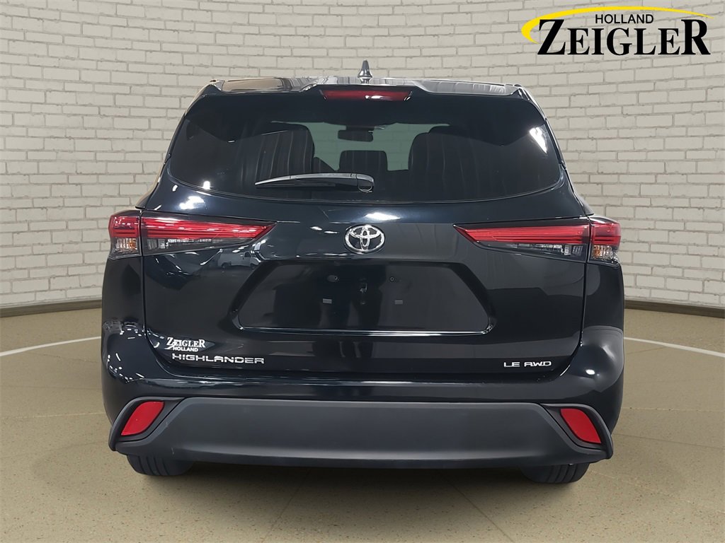 Used 2023 Toyota Highlander LE image 6