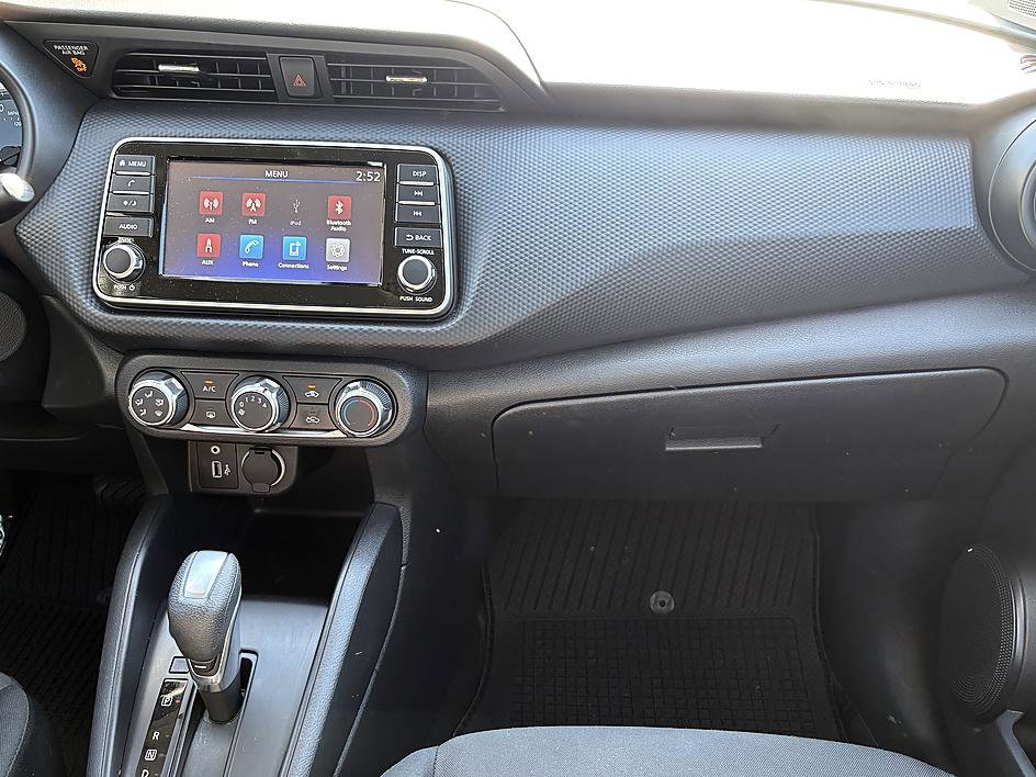 Used 2023 Nissan Kicks S image 14