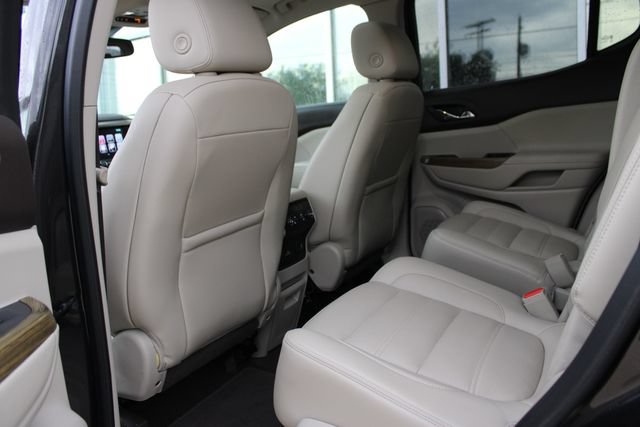 Used 2017 GMC Acadia Denali w/ Technology Package FWD image 25