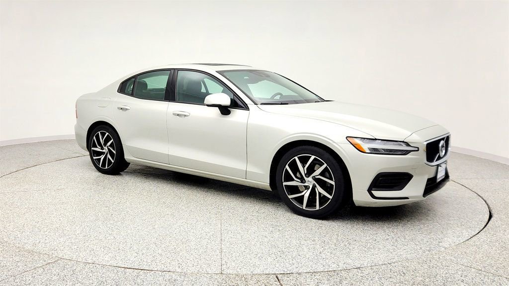 Used 2020 Volvo S60 T5 Momentum w/ Protection Package image 3