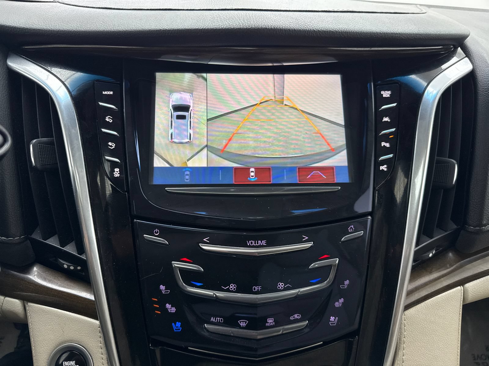 Used 2018 Cadillac Escalade Luxury RWD image 29