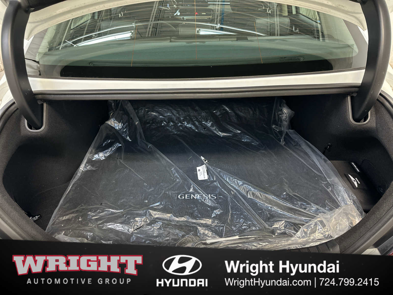 Certified 2025 Genesis G70 2.5T image 13