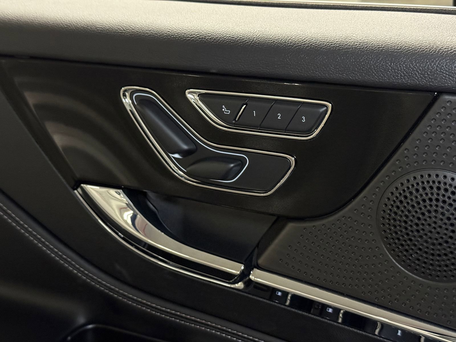New 2026 Lincoln Corsair Premiere FWD image 32