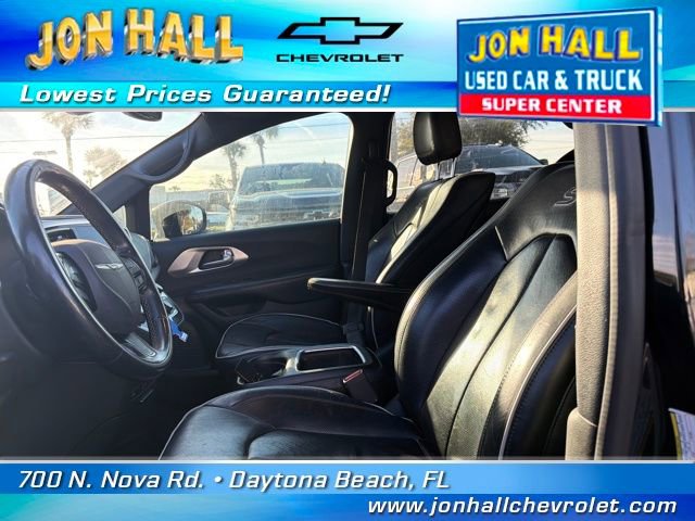 Used 2019 Chrysler Pacifica Limited image 11