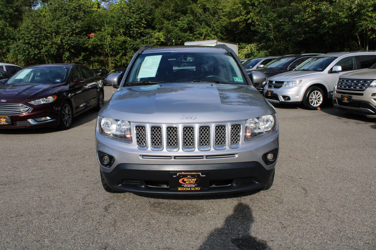 Used 2016 Jeep Compass Latitude image 3
