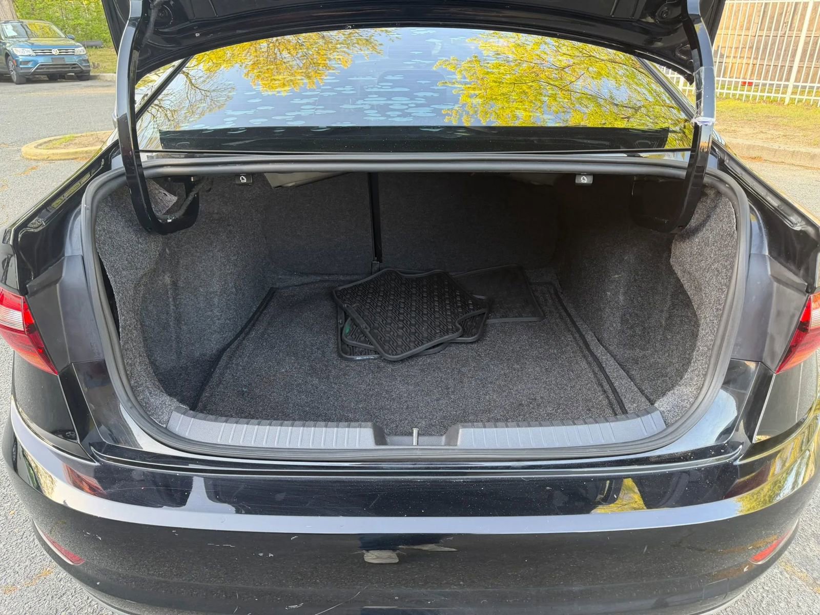 Used 2019 Volkswagen Jetta SE FWD image 14