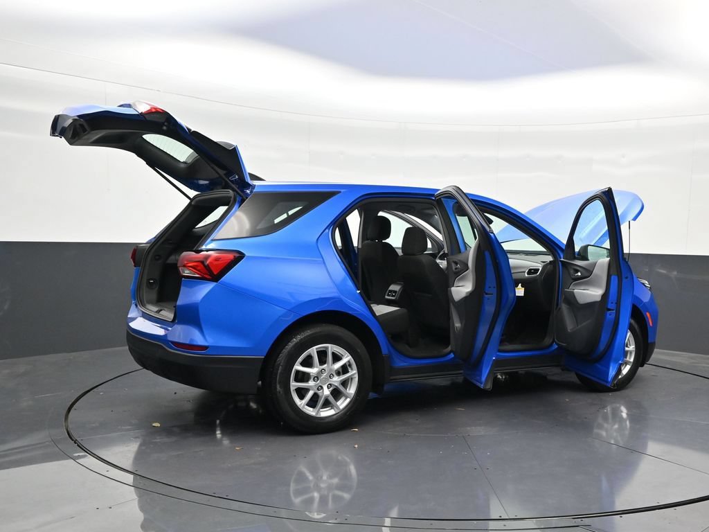 Used 2024 Chevrolet Equinox LS FWD image 32