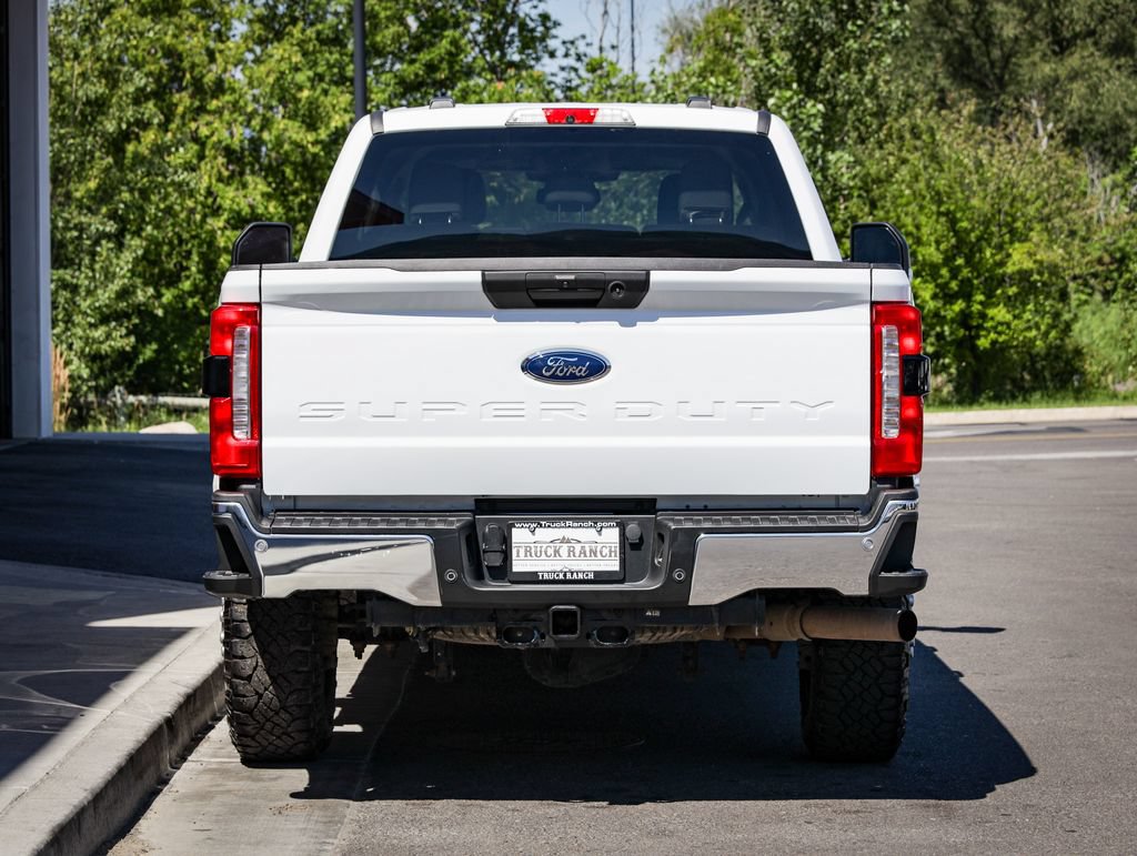 Used 2023 Ford F350 XLT w/ 360-Degree Camera Package AWD/4WD image 4