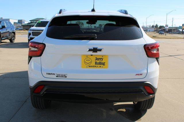 New 2026 Chevrolet Trax RS w/ Driver Confidence Package FWD image 4