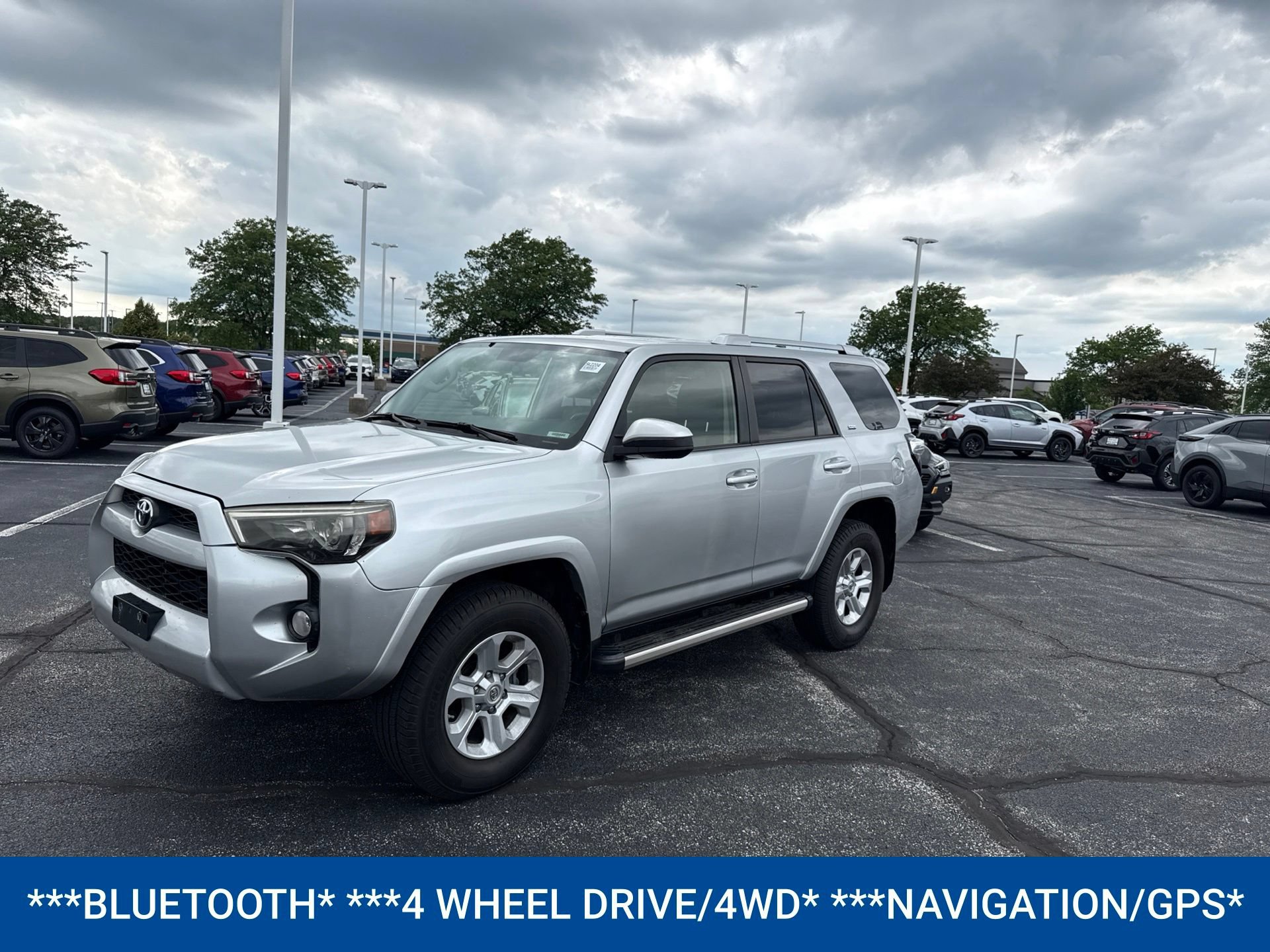 Used 2016 Toyota 4Runner SR5 AWD/4WD image 2