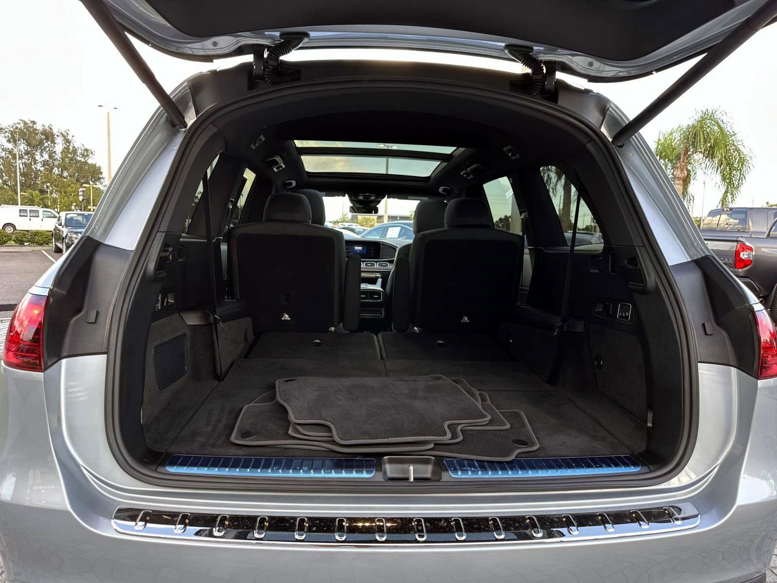 Certified 2025 Mercedes-Benz GLS 450 4MATIC image 10