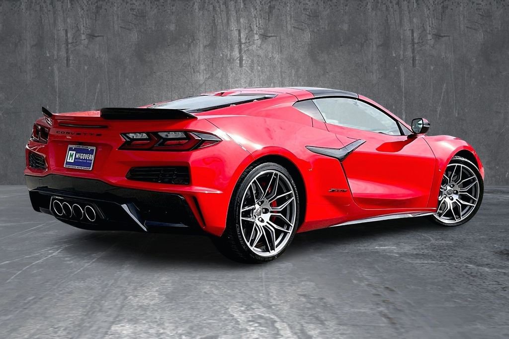 Used 2023 Chevrolet Corvette Z06 w/ Engine Appearance Package image 6