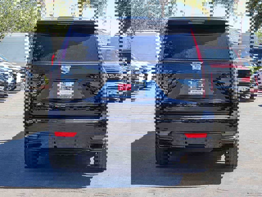 Used 2023 Cadillac Escalade ESV Sport w/ LPO, ONYX Package image 5