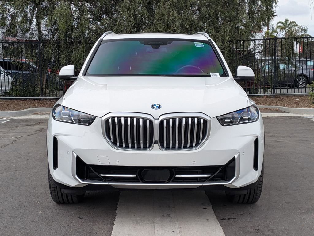 Certified 2024 BMW X5 xDrive50e w/ Premium Package image 4