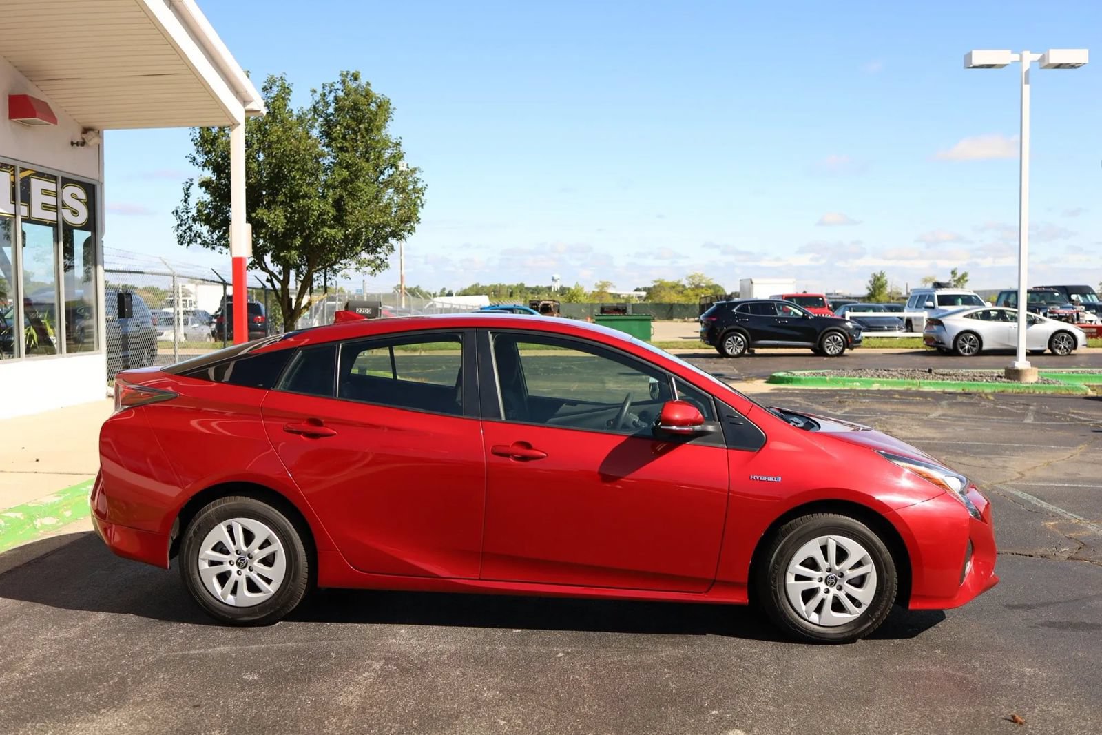 Used 2016 Toyota Prius Two FWD image 4