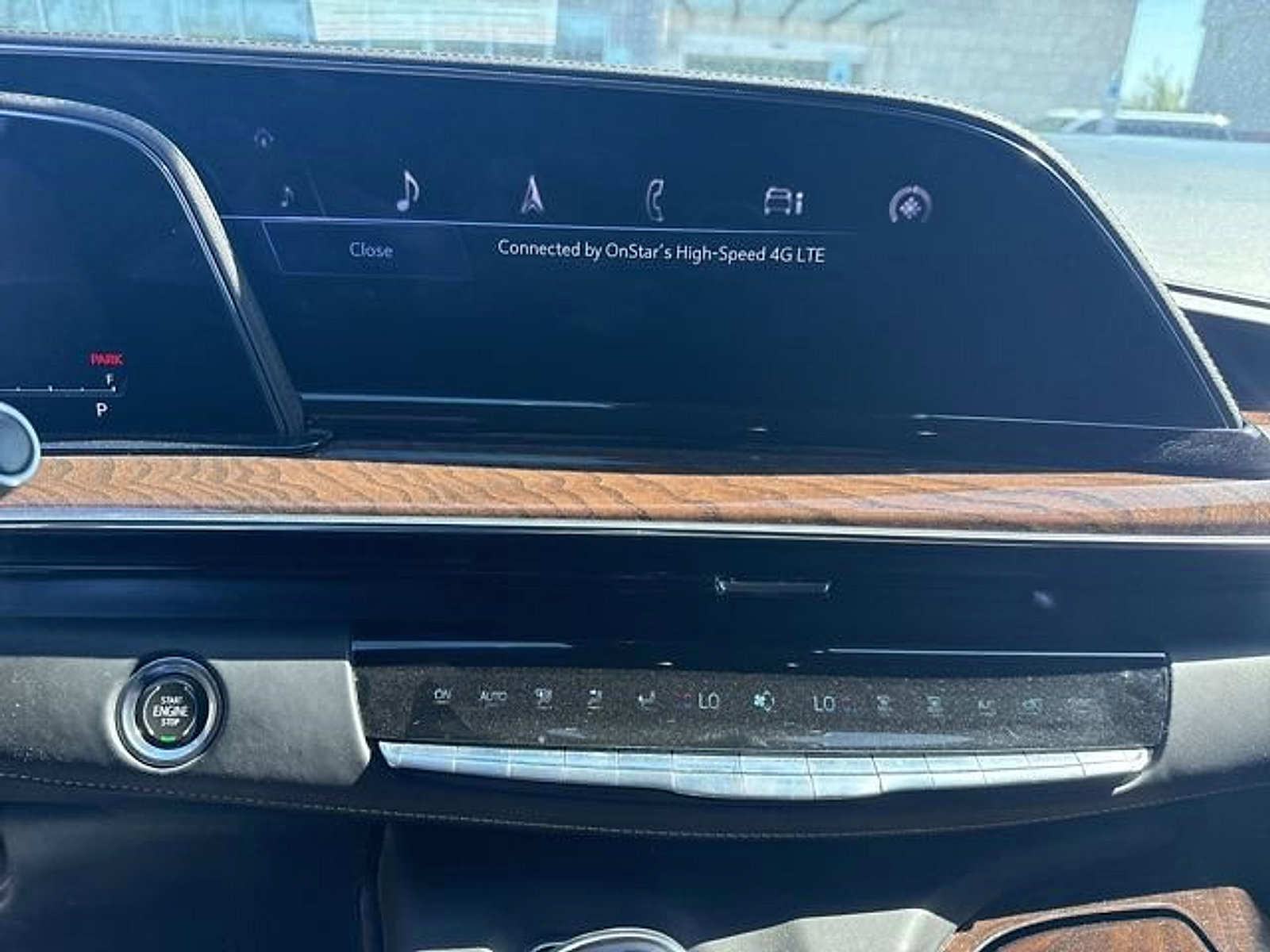 Used 2022 Cadillac Escalade Sport Platinum w/ LPO, ONYX Package AWD/4WD image 10