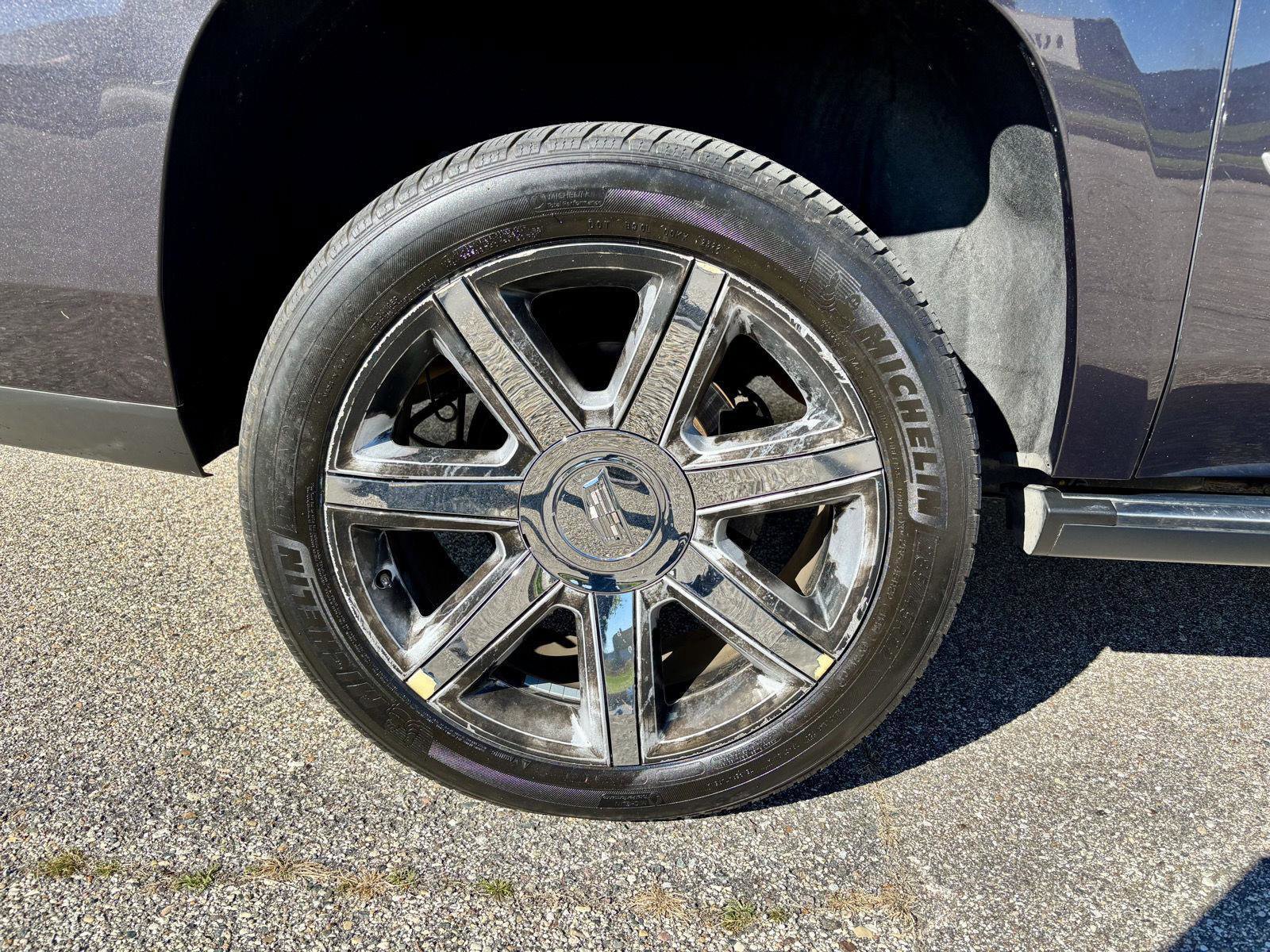 Used 2015 Cadillac Escalade ESV Premium image 44