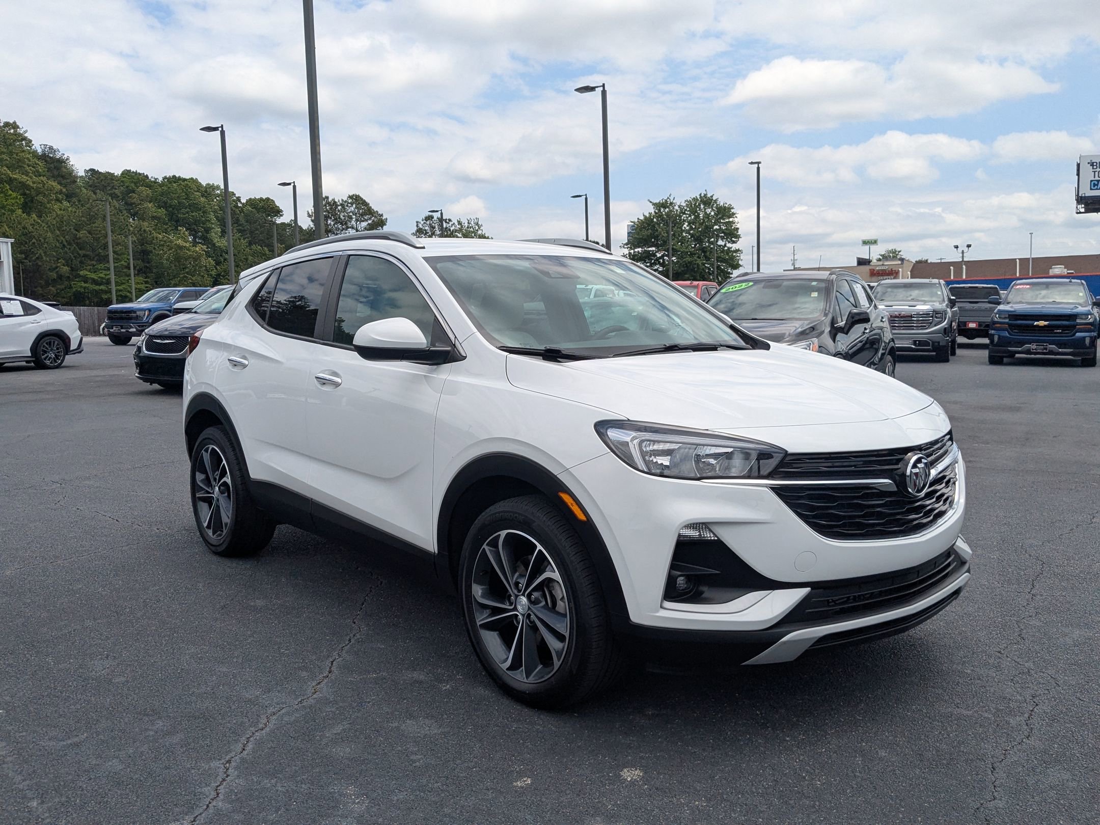 Used 2022 Buick Encore GX Select FWD image 3