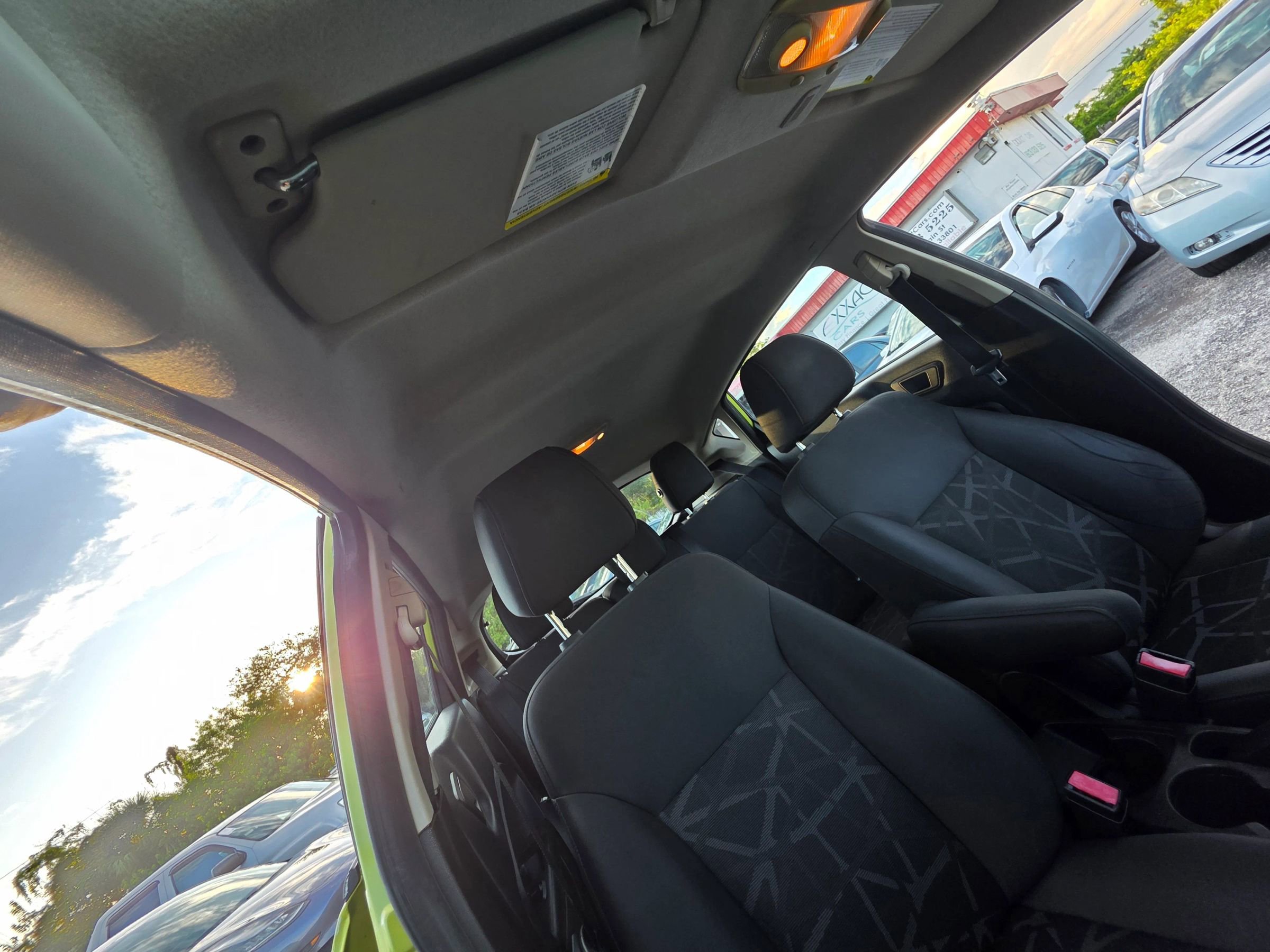 Used 2013 Ford Fiesta SE FWD image 21