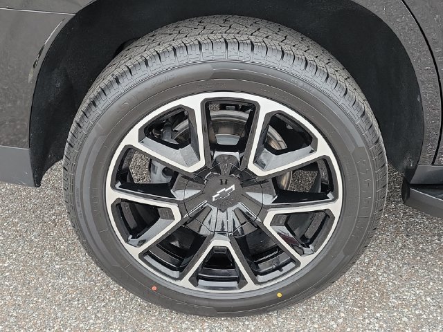 Used 2023 Chevrolet Tahoe RST RWD image 8