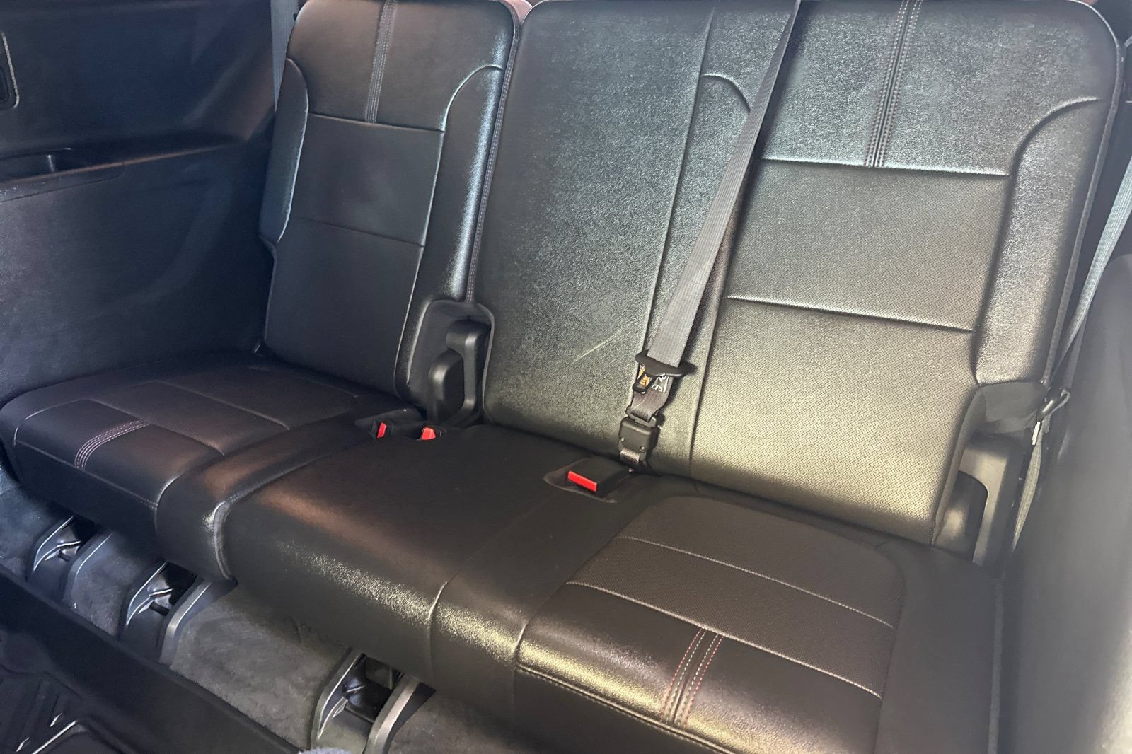 Used 2023 Chevrolet Traverse RS FWD image 15