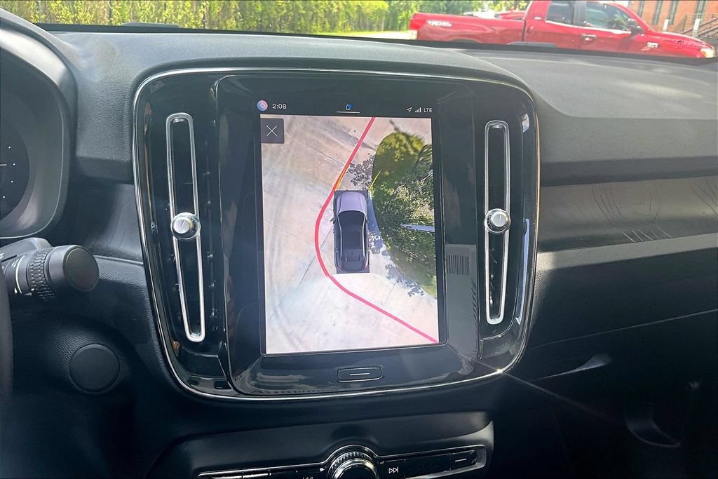 Certified 2023 Volvo C40 P8 Recharge Plus w/ Climate Package AWD/4WD image 29