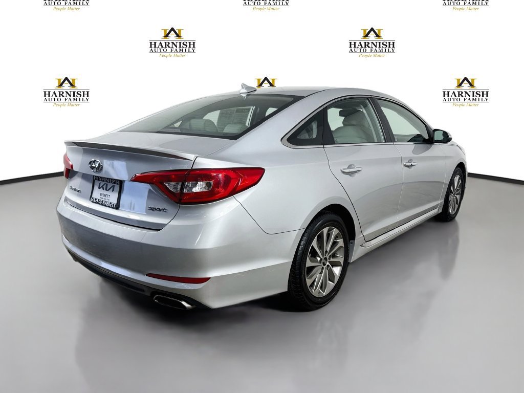 Used 2015 Hyundai Sonata Sport w/ Option Group 04 FWD image 7