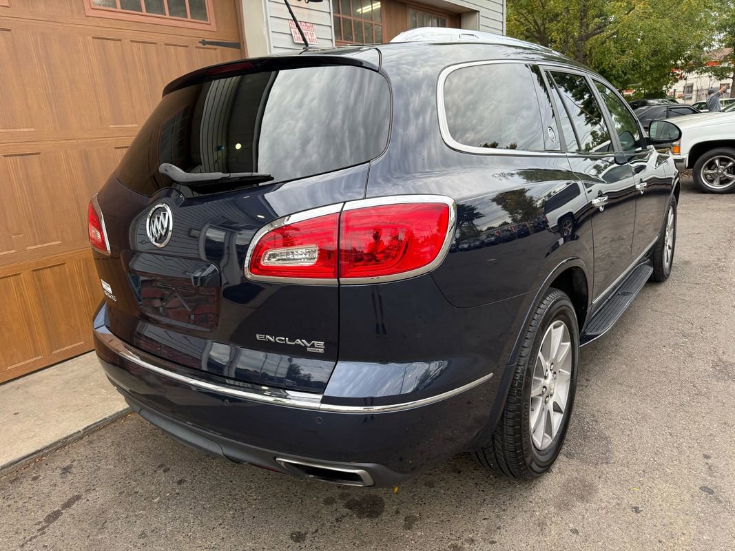 Used 2015 Buick Enclave Leather w/ Trailering Package image 3