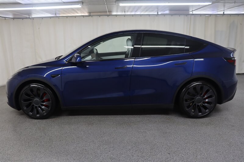 Used 2022 Tesla Model Y Performance AWD/4WD image 4
