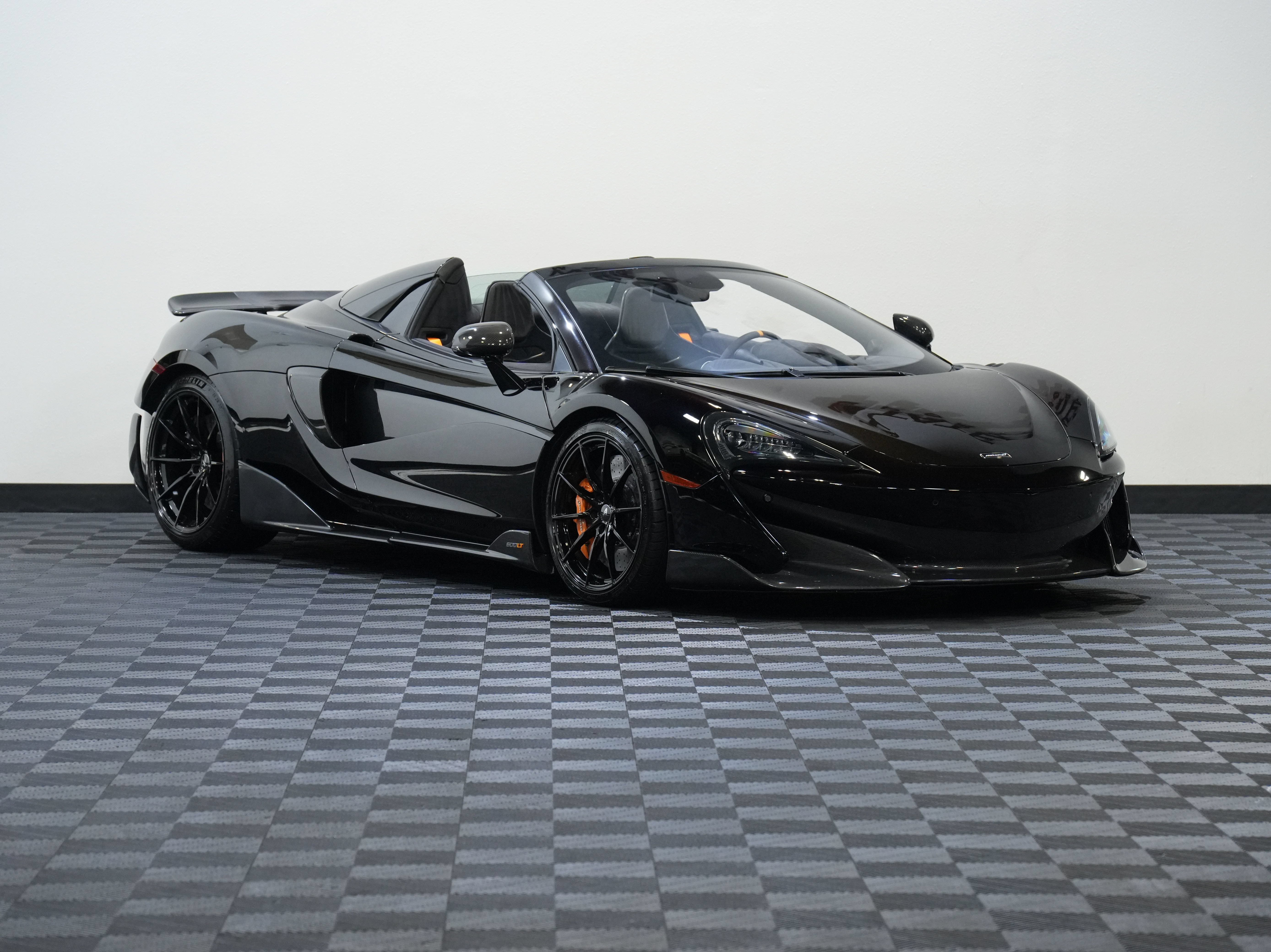 Used 2020 McLaren 600LT Spider RWD image 5