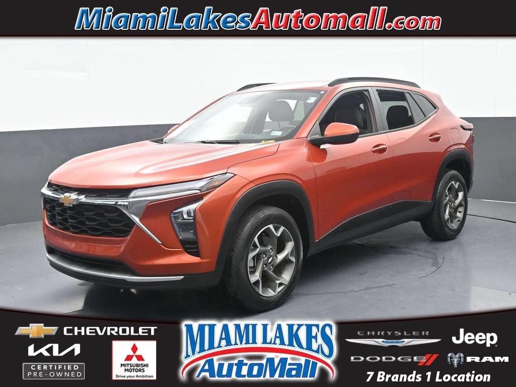 Used 2024 Chevrolet Trax LT w/ Driver Confidence Package FWD image 1