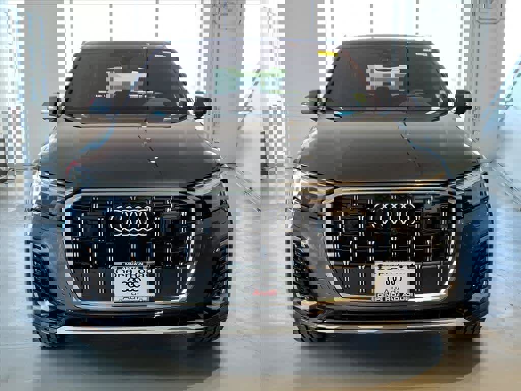 Certified 2025 Audi Q7 3.0T Premium w/ Convenience Package image 2