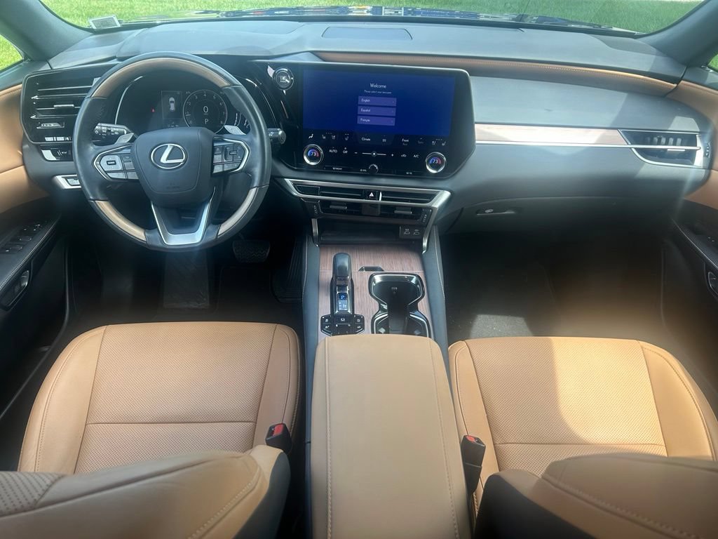 Used 2023 Lexus RX 350 Premium w/ Accessory Package AWD/4WD image 14