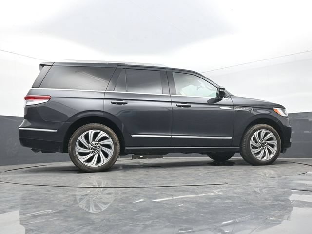 Used 2023 Lincoln Navigator Reserve w/ Equipment Group 201A AWD/4WD image 49