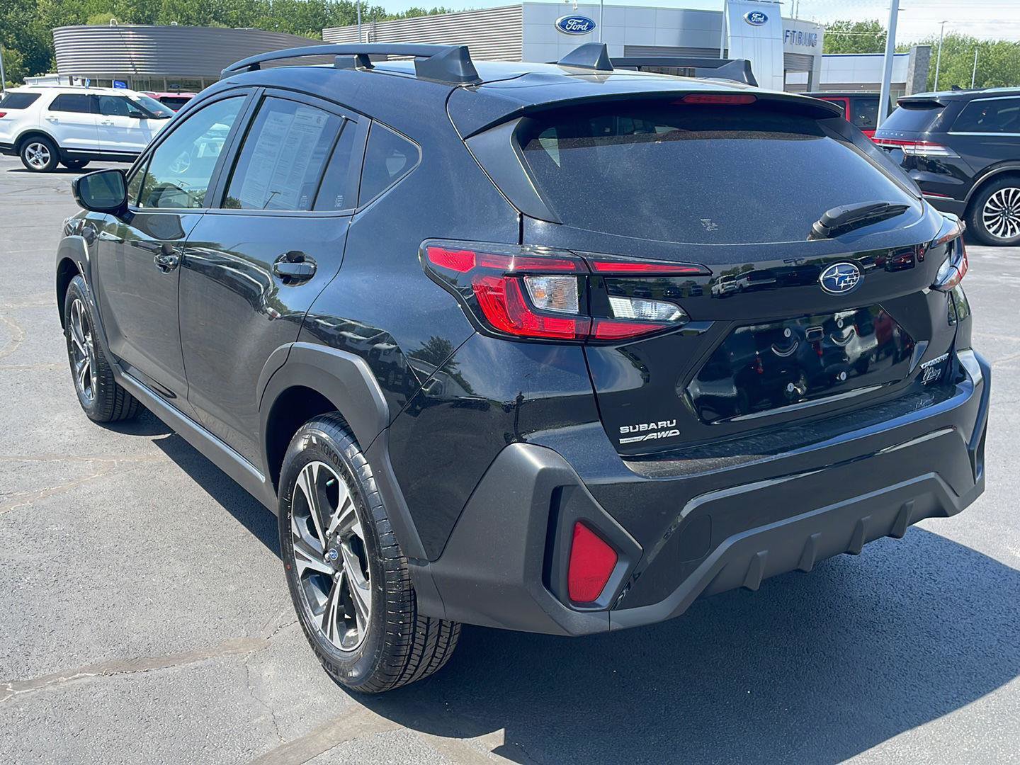 Used 2025 Subaru Crosstrek 2.0i Premium AWD/4WD image 3