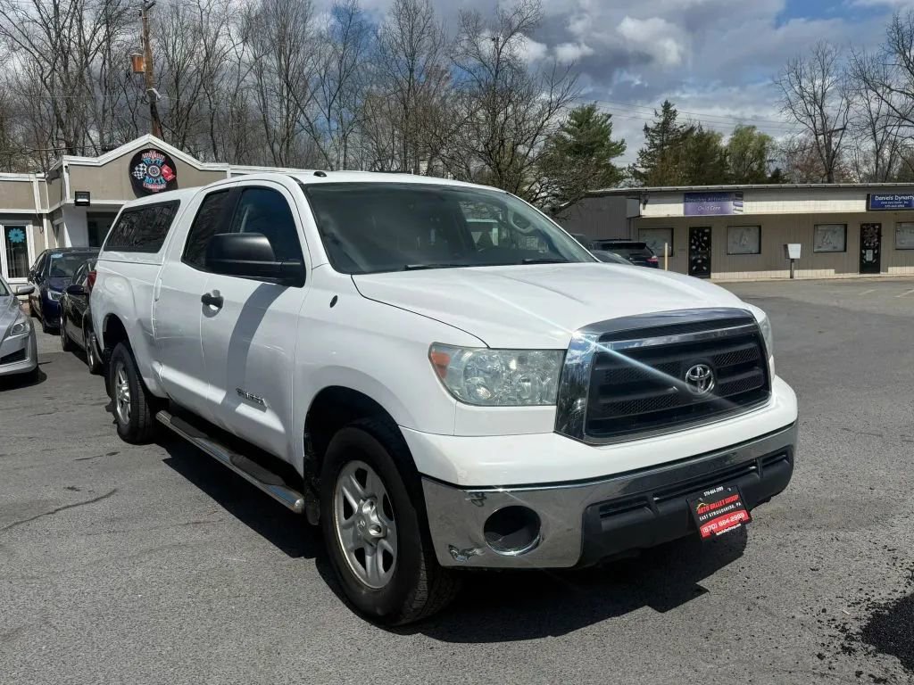 Used 2010 Toyota Tundra 4x4 Double Cab image 3