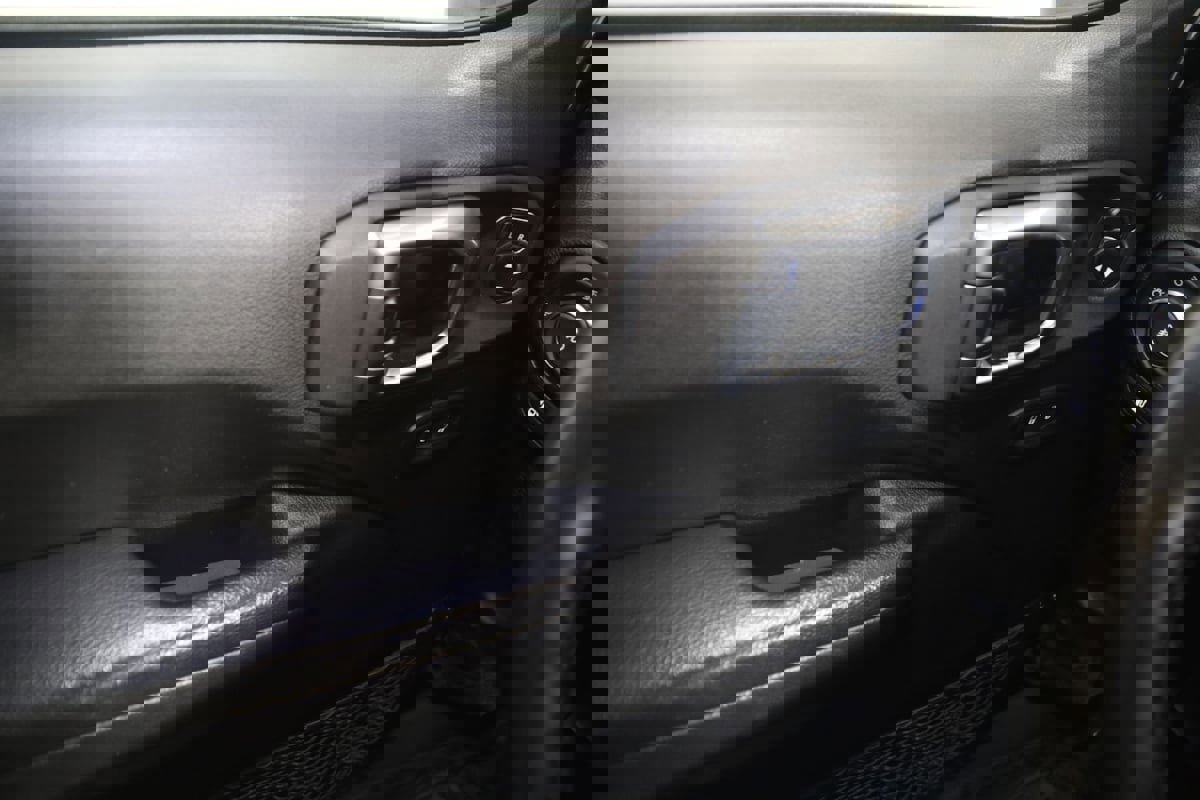 Used 2023 Jeep Wrangler Unlimited w/ Cold Weather Group image 26