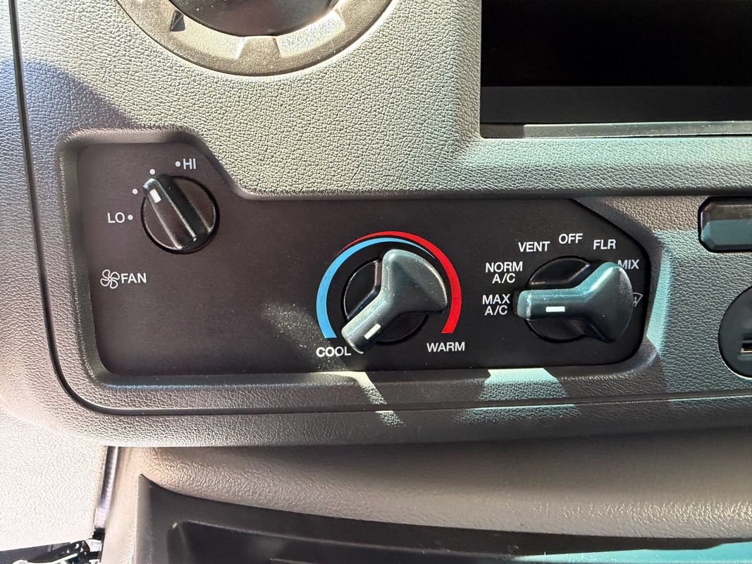 Used 2024 Ford E-450 and Econoline 450 Super Duty w/ Power Windows & Locks Group RWD image 20