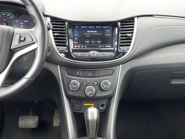 Used 2020 Chevrolet Trax LT w/ LT Convenience Package AWD/4WD image 29