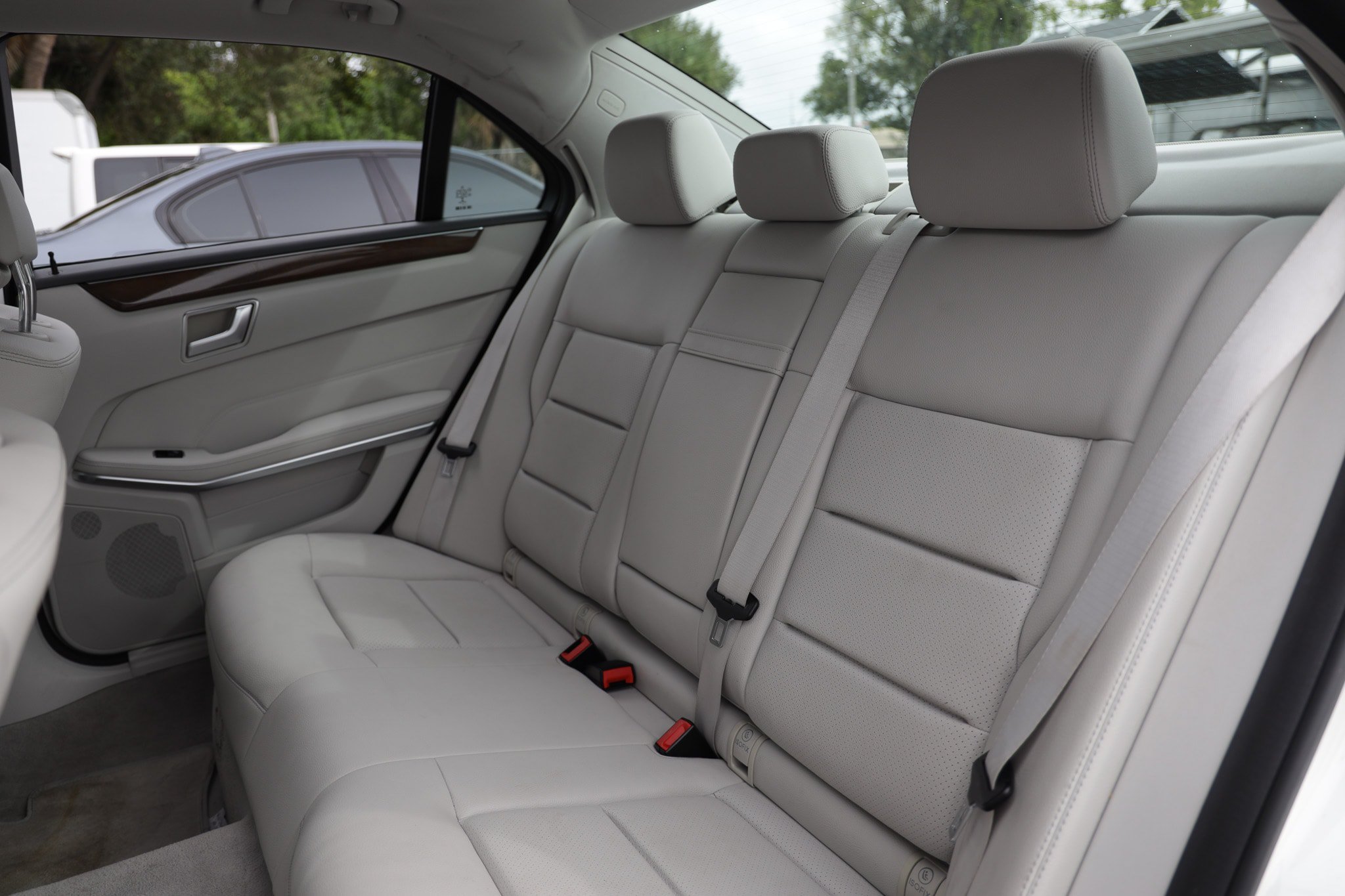 Used 2016 Mercedes-Benz E 350 Sedan w/ Premium Package image 12