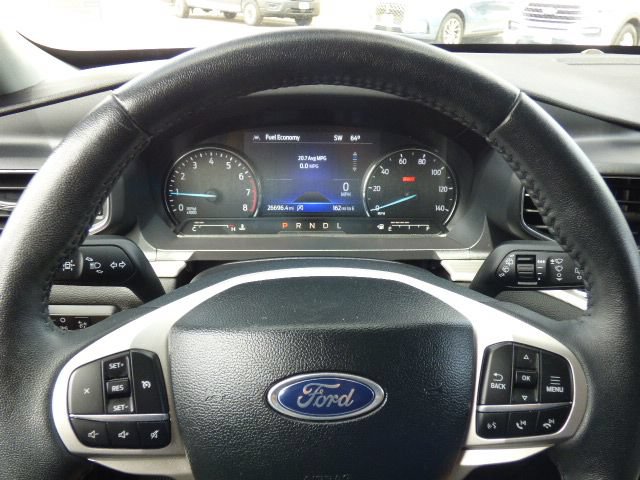 Used 2024 Ford Explorer XLT w/ Equipment Group 202A RWD image 33
