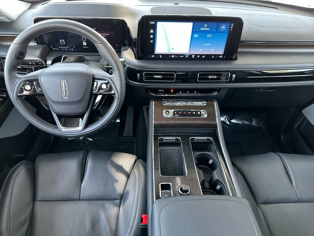 Certified 2025 Lincoln Aviator Reserve w/ Equipment Group 201A AWD/4WD image 12