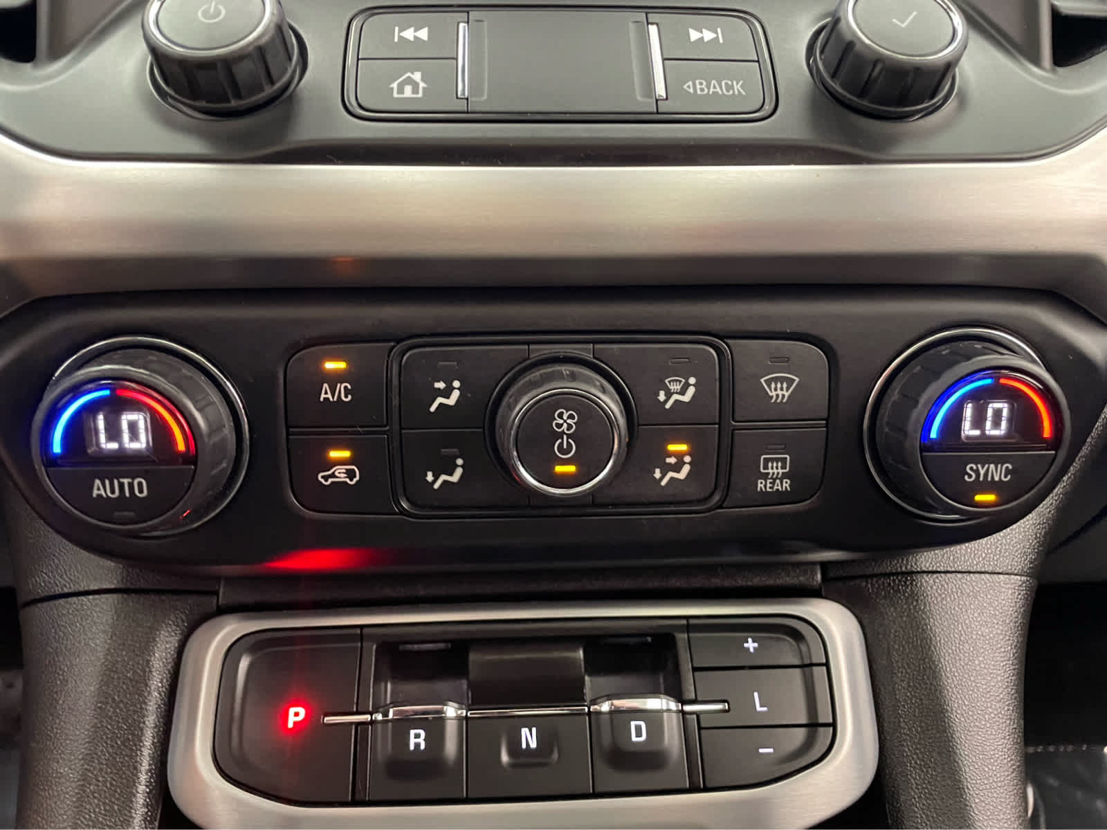 Used 2020 GMC Acadia SLE w/ Driver Convenience Package AWD/4WD image 5