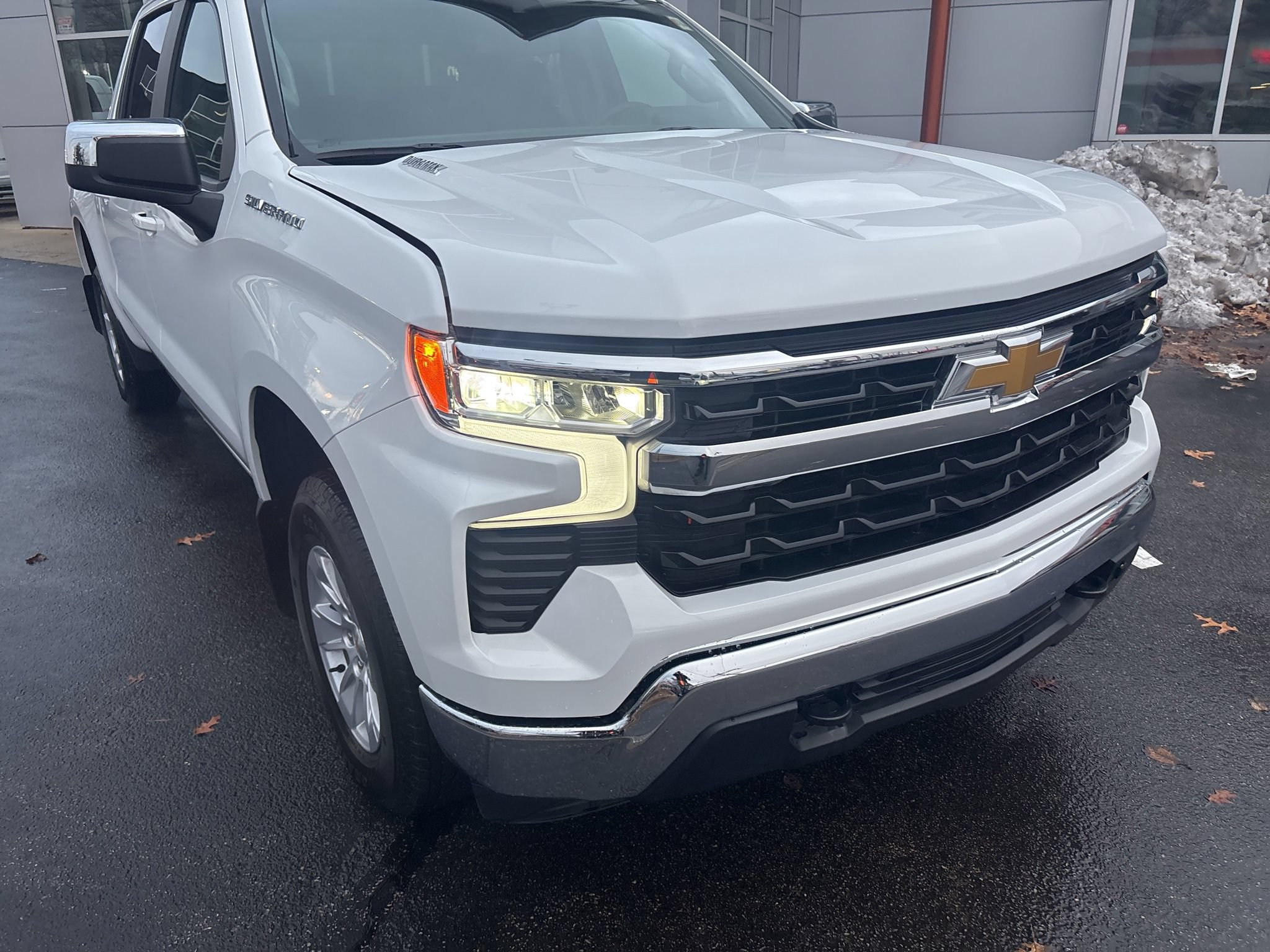 Used 2025 Chevrolet Silverado 1500 LT w/ Protection Package AWD/4WD image 13