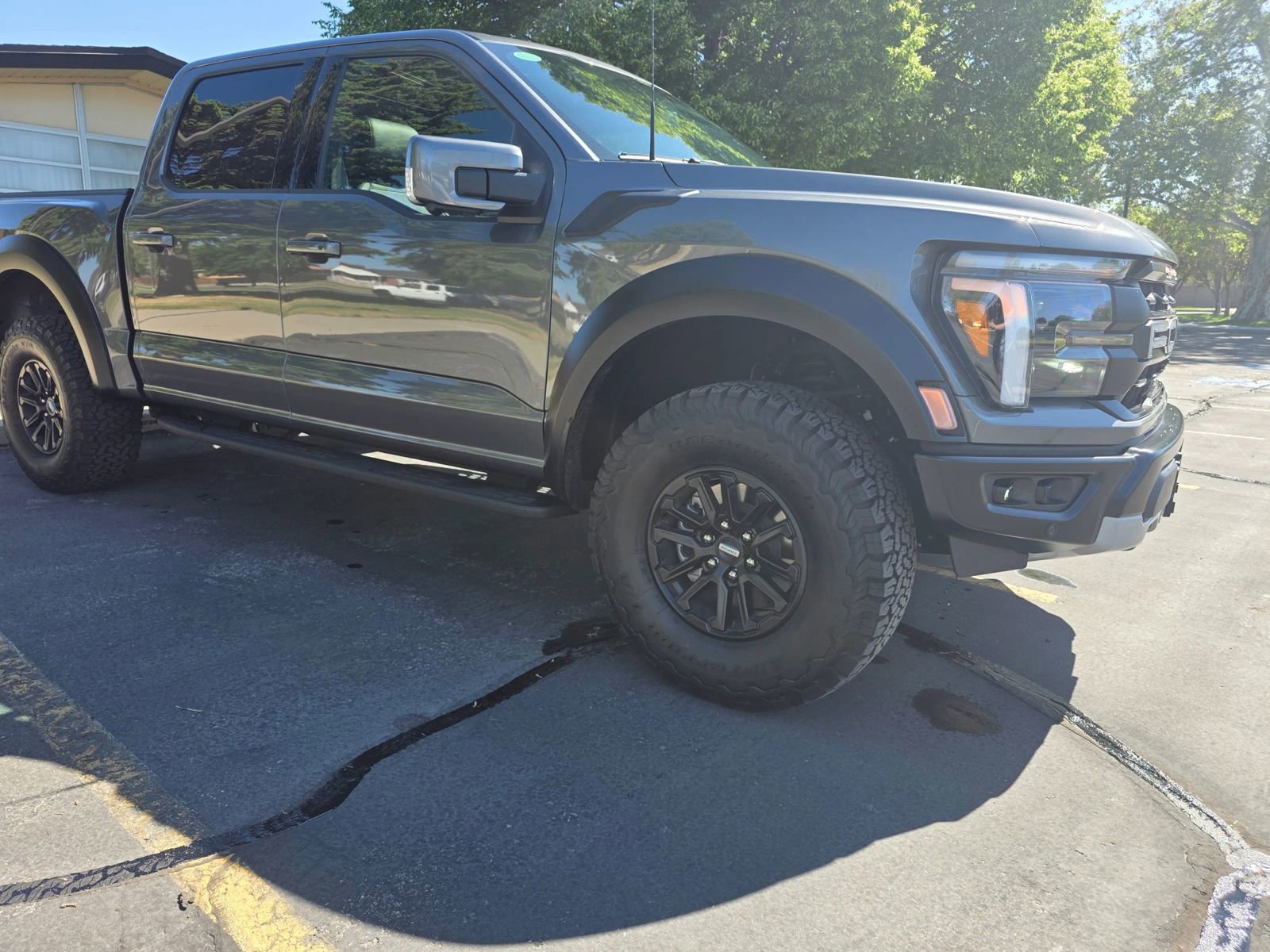 Used 2025 Ford F150 Raptor AWD/4WD image 23