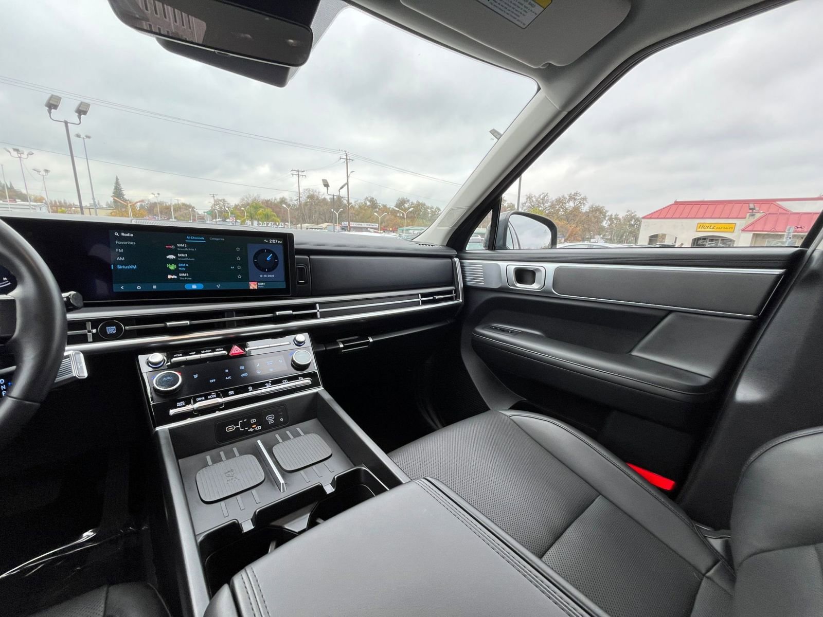 Used 2025 Hyundai Santa Fe SEL image 37