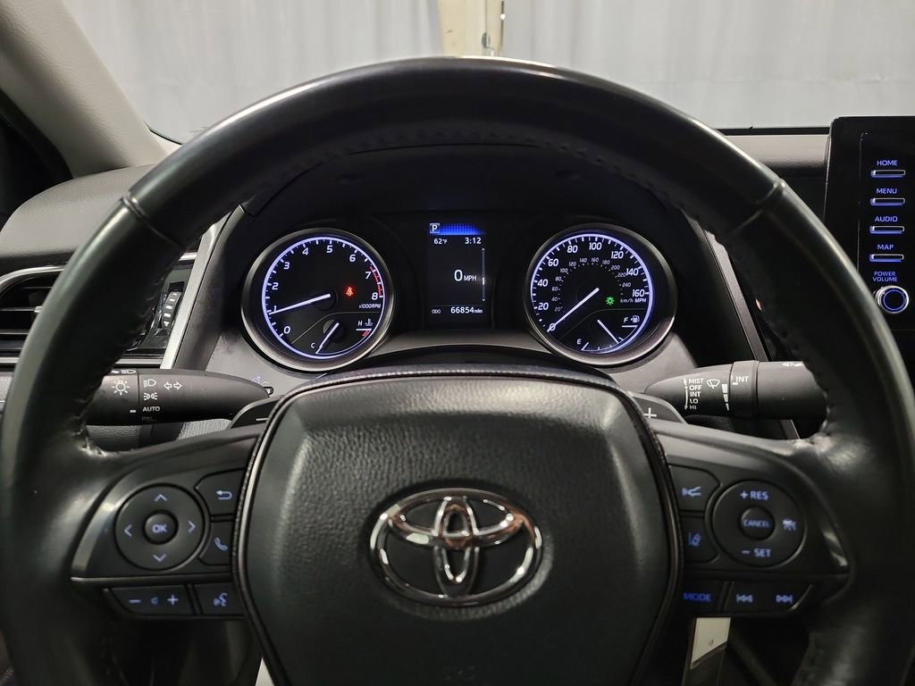 Used 2024 Toyota Camry SE image 14