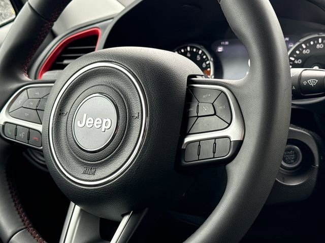 Used 2023 Jeep Renegade Trailhawk AWD/4WD image 16