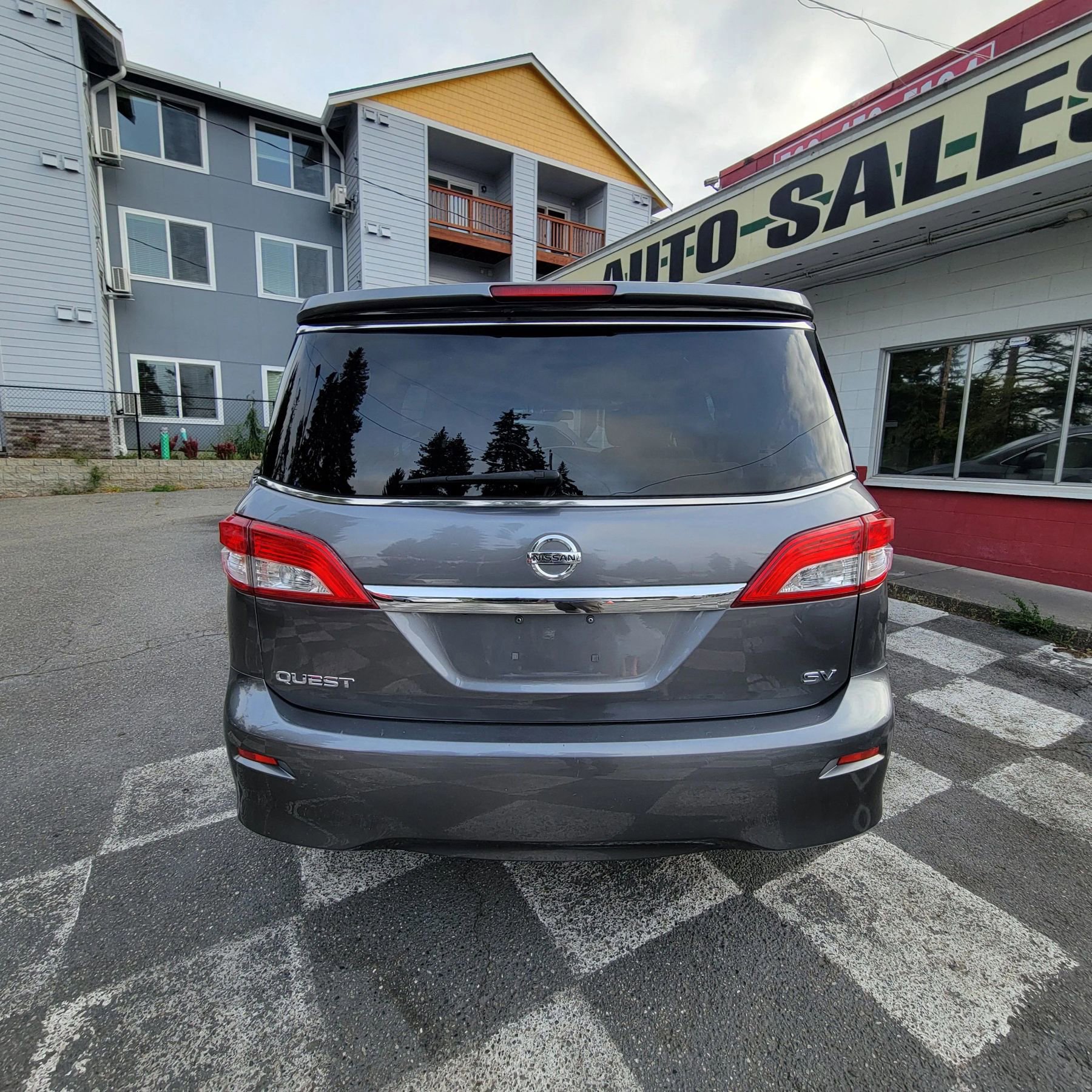 Used 2016 Nissan Quest SV image 8
