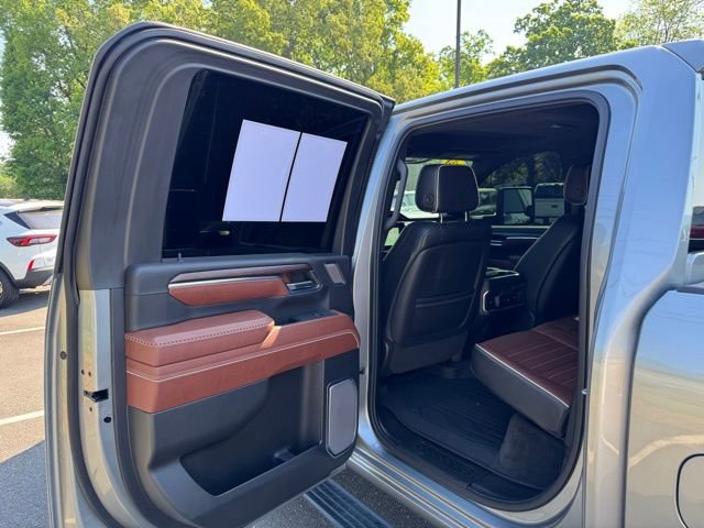 Used 2024 GMC Sierra 3500 Denali Ultimate AWD/4WD image 15